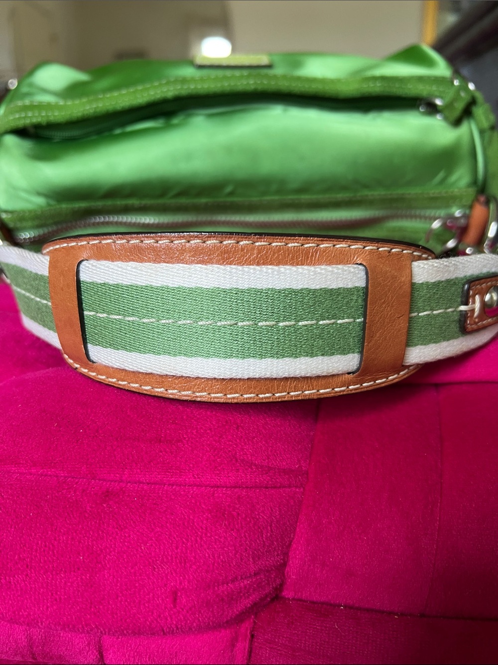 Coach Leatherware Vintage (2006) Barrel Bag-EUC - Picture 9 of 17